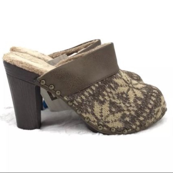 Muk Luks Shoes - Muk Luks Kameryn Sweater Faux Fur Lined Clogs